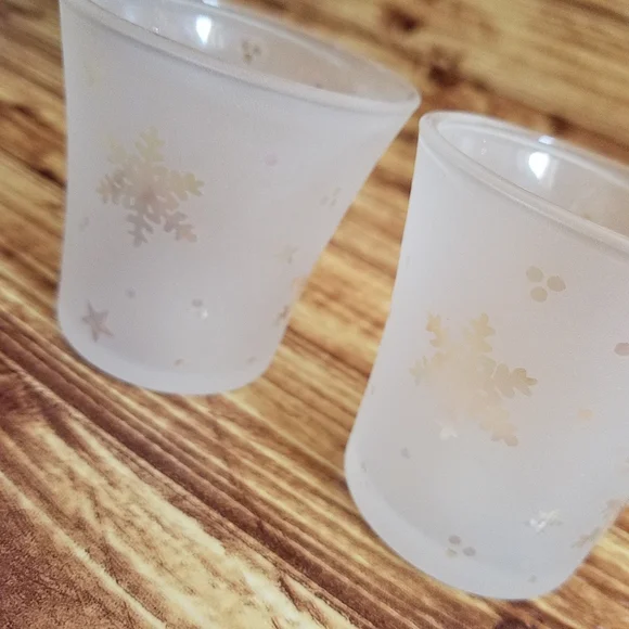 PartyLite Frosted Glass Snowflake Candle Holders Set Of Two Snowy Nights P7278 - Picture 3 of 8